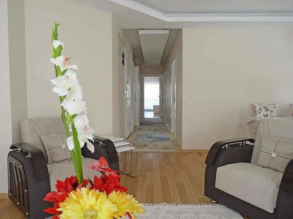 White Star Antalya Apartment 0*,